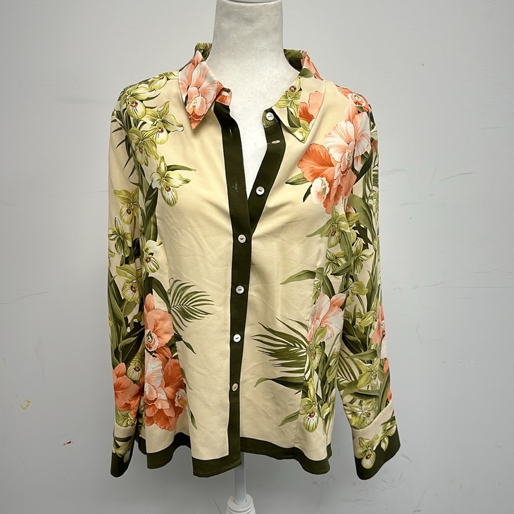 NWT TOMMY BAHAMA WOMENS BUTTON UP